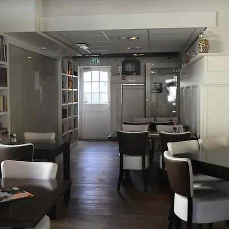 本诺酒店 2*